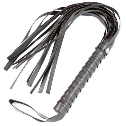 The current use of Fetish fits into the sexual realm. It refers in popular language to the pleasure or admiration of certain body parts or objects in a way that produces excitement or pleasure. Ohmama offers you all the elements and accessories so you can carry them out like never before without complexes using the highest quality materialsCharacteristics	Short-tailed flogger 	Total length: 450 cm	Composition: 75% PVC