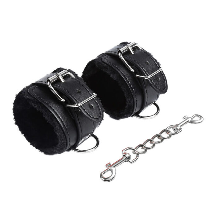 ohmama fetish - fur lined wrist restraints - Lovex Erootikapood