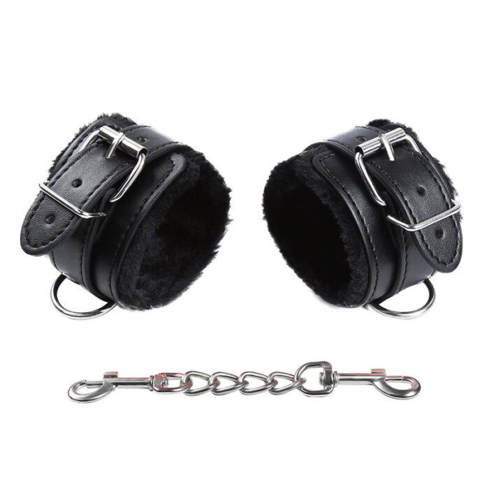 ohmama fetish - fur lined wrist restraints - Lovex Erootikapood