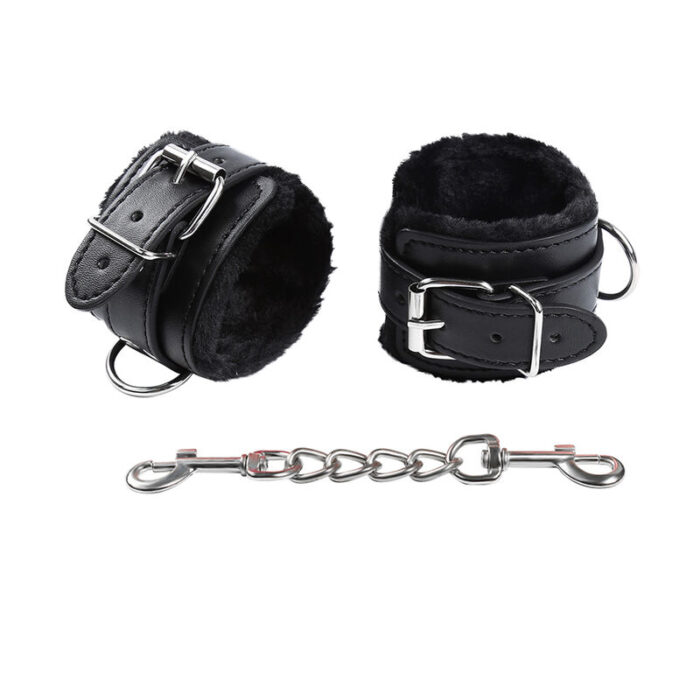 ohmama fetish - fur lined wrist restraints - Lovex Erootikapood