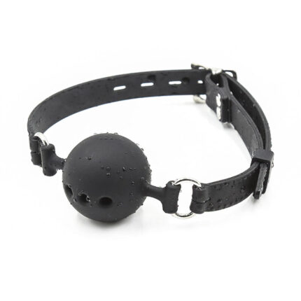 The current use of Fetish fits into the sexual realm. It refers in popular language to the pleasure or admiration of certain body parts or objects in a way that produces excitement or pleasure. Ohmama offers you all the elements and accessories so you can carry them out like never before without complexes using the highest quality materialsCharacteristics	Silicone ball gag	With holes for breathing 	Ball diameter: 4.5 cm 	Adjustable straps	Phthalate-free	Hypoallergenic siliconeTHE BRANDThe Ohmama product range is perfect for gifts. A product available to everyone with perfect quality. A unique combination in this line of toys