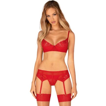 Do you want to put unbridled excitement on your other halfs face as soon as you appear in this attractive set?Fall in love with the unique design with intriguing details. The red of the bra